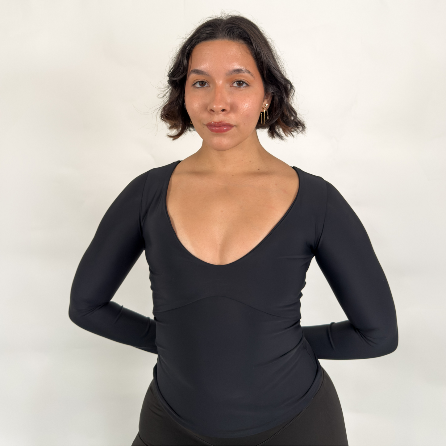 Essential Scoop Neck Long-Sleeve