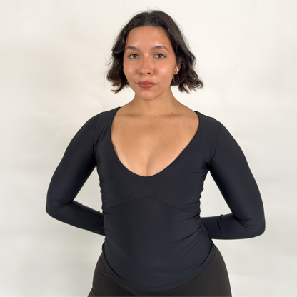 Essential Scoop Neck Long-Sleeve