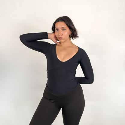 Essential Scoop Neck Long-Sleeve